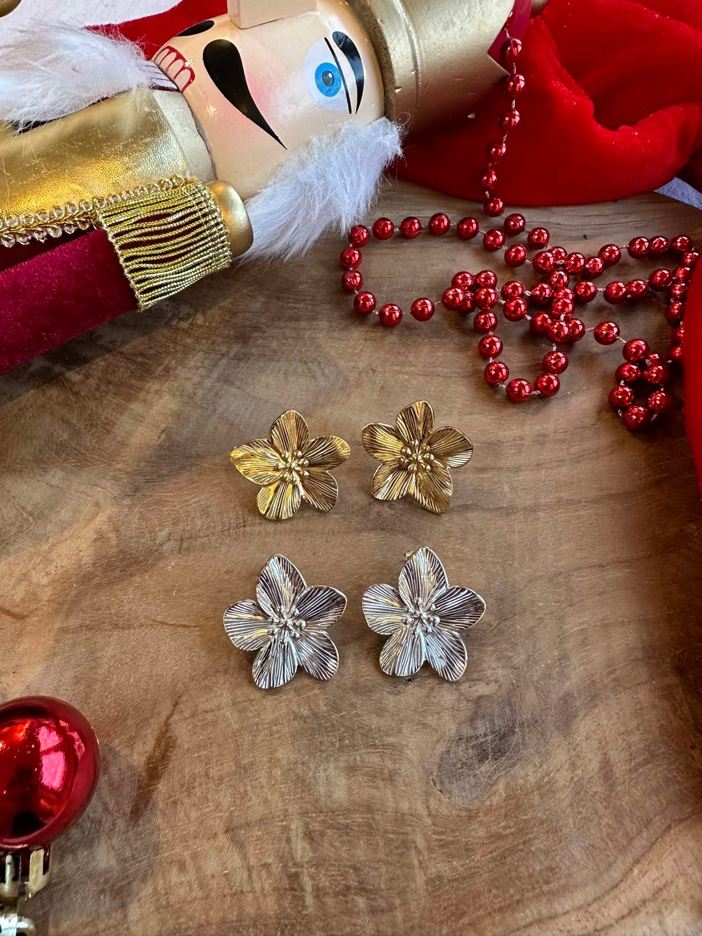 Boucle d'oreille FLEUR